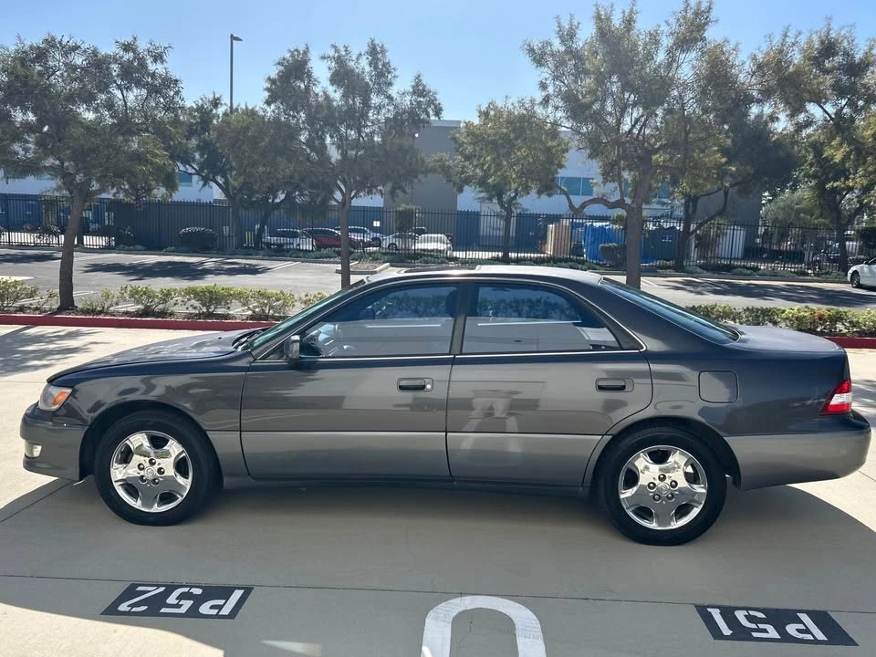 2000 Lexus ES 2nd Gen - Image 3 of 9