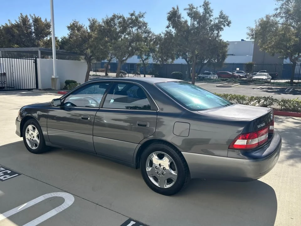 2000 Lexus ES 2nd Gen - Image 6 of 9