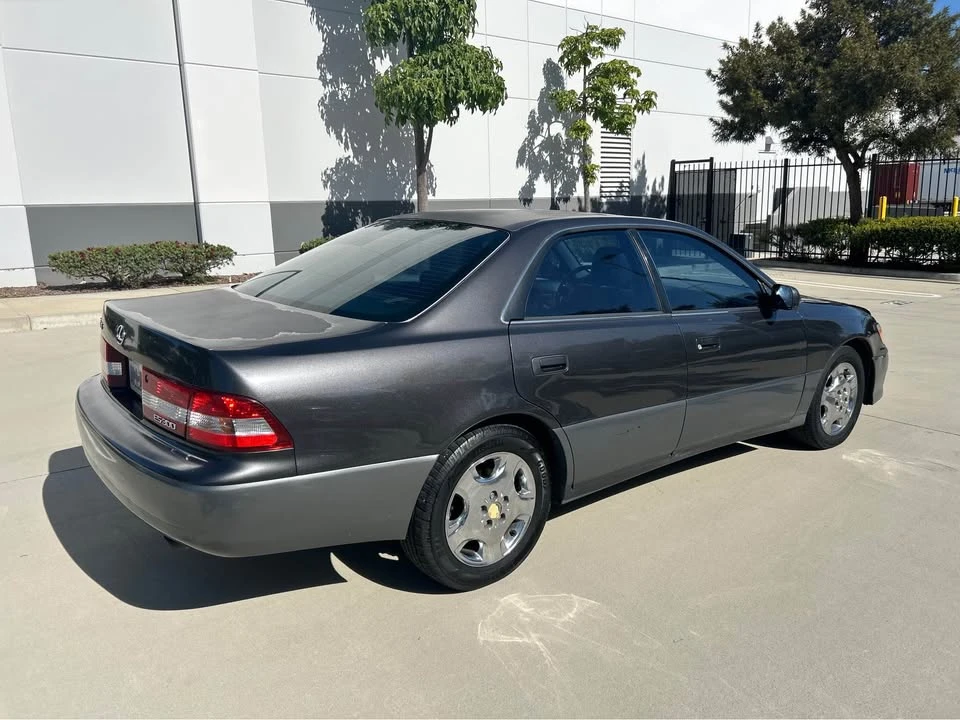 2000 Lexus ES 2nd Gen - Image 7 of 9