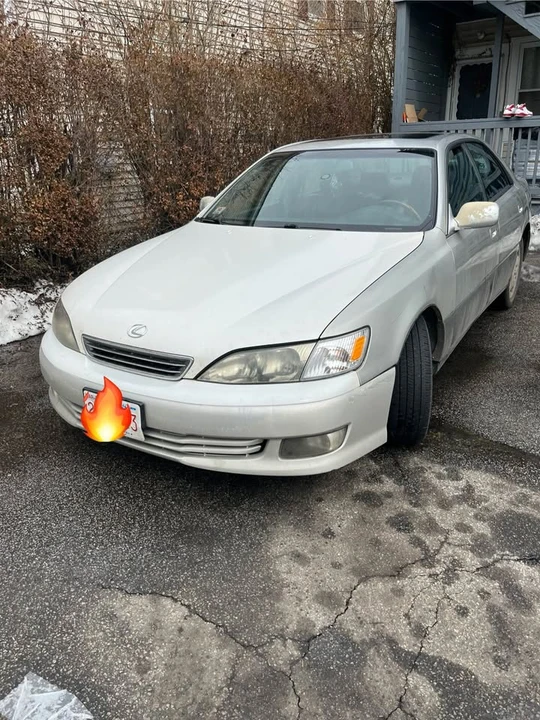 2000 Lexus ES 3rd Gen - Image 3 of 10