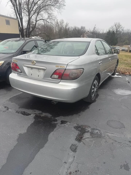 2000 Lexus ES 3rd Gen - Image 7 of 7