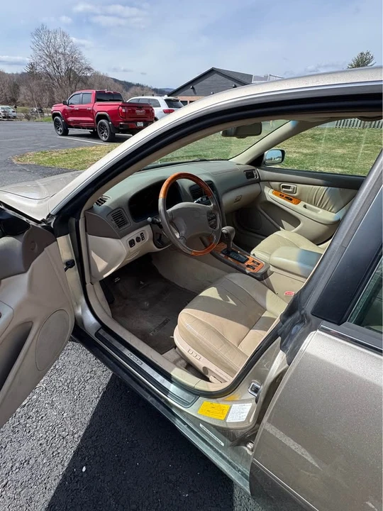 2000 Lexus ES 3rd Gen - Image 4 of 5