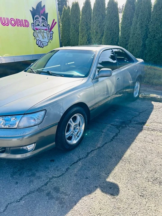 2000 Lexus ES 3rd Gen - Image 3 of 10