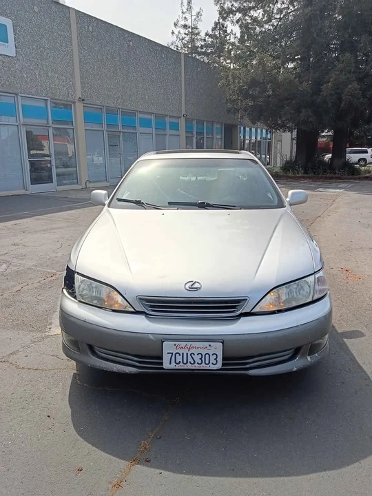 2000 Lexus ES 3rd Gen - Image 5 of 9