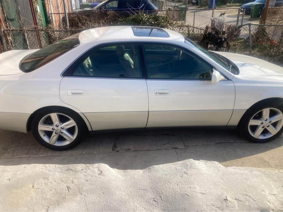 2000 Lexus ES 3rd Gen - Image 6 of 8