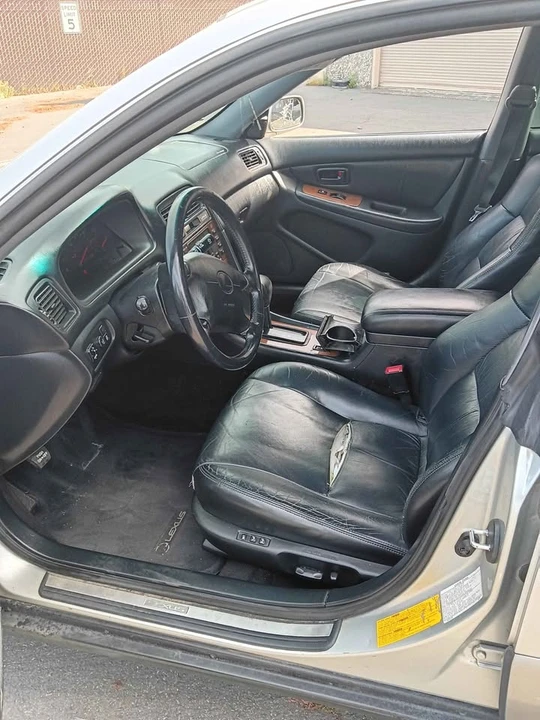 2000 Lexus ES 3rd Gen - Image 7 of 9