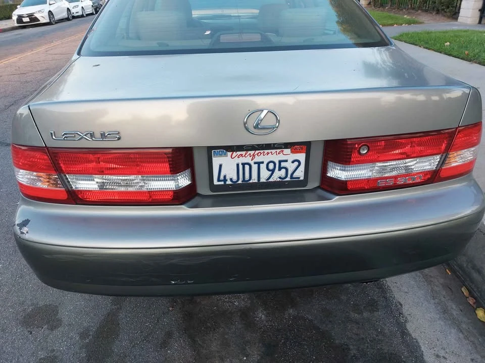 2000 Lexus ES 3rd Gen - Image 5 of 7