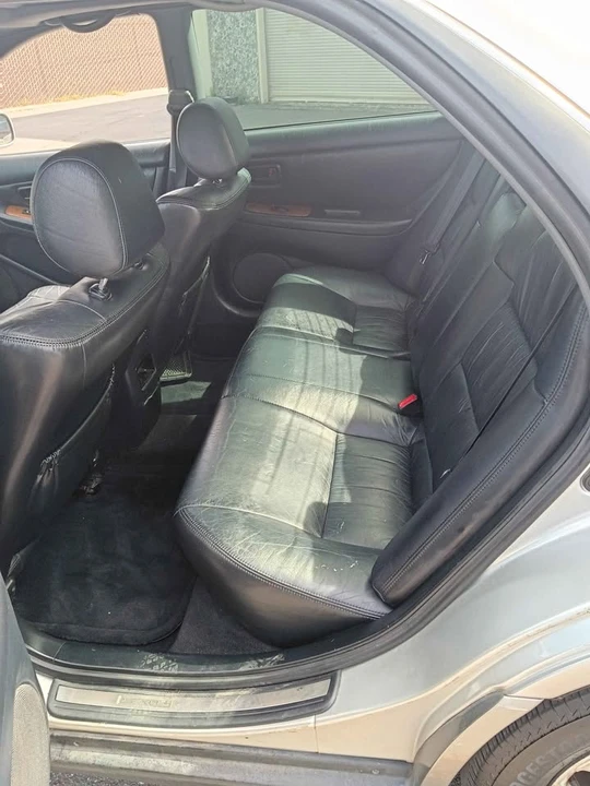 2000 Lexus ES 3rd Gen - Image 8 of 9