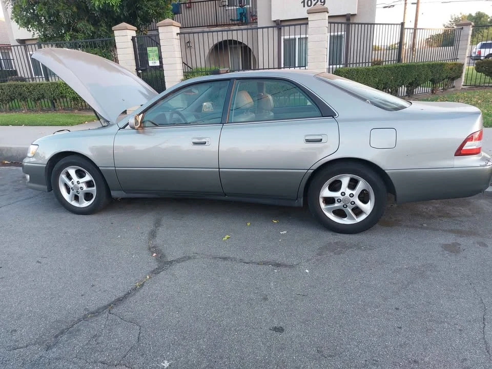 2000 Lexus ES 3rd Gen - Image 2 of 7
