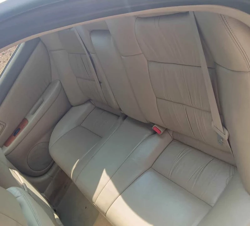2000 Lexus ES 3rd Gen - Image 7 of 10