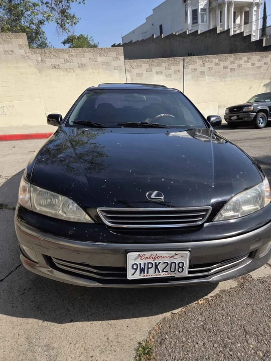 2000 Lexus ES 3rd Gen - Image 2 of 5