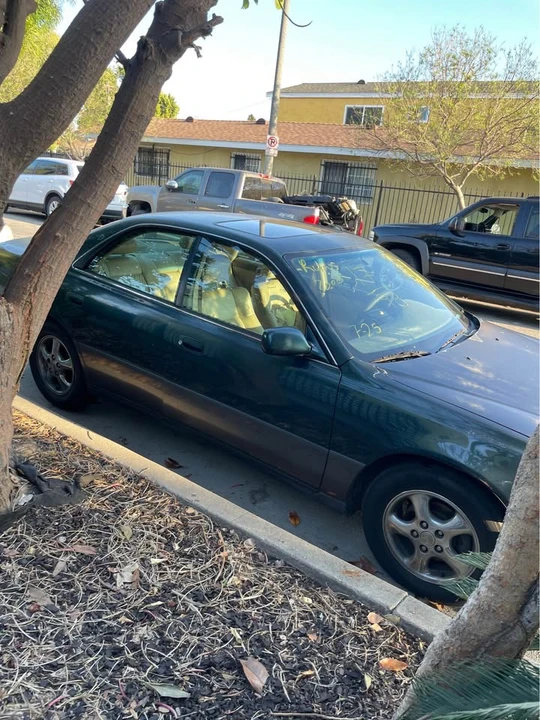 2000 Lexus ES 3rd Gen - Image 4 of 4