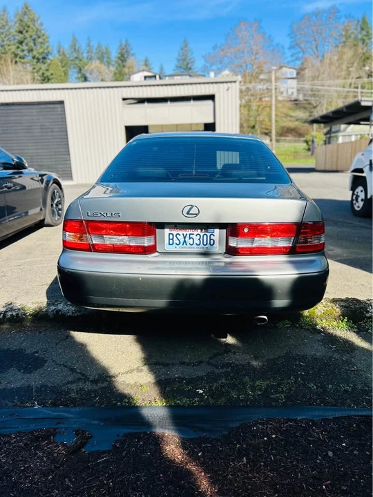 2000 Lexus ES 3rd Gen - Image 5 of 10
