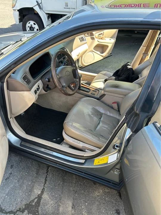 2000 Lexus ES 3rd Gen - Image 8 of 10