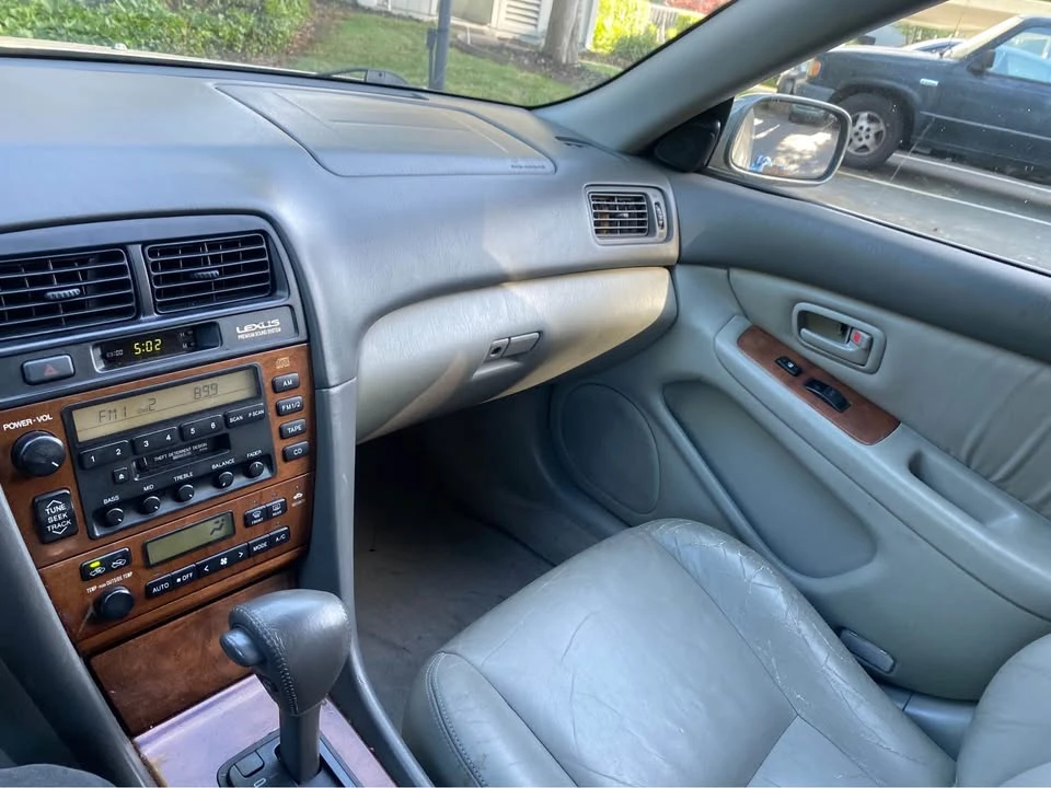 2000 Lexus ES 3rd Gen - Image 14 of 16