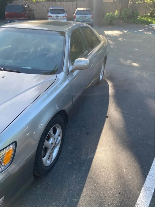 2000 Lexus ES 3rd Gen - Image 8 of 16