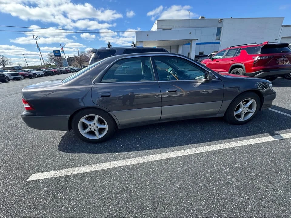 2000 Lexus ES 3rd Gen - Image 3 of 9