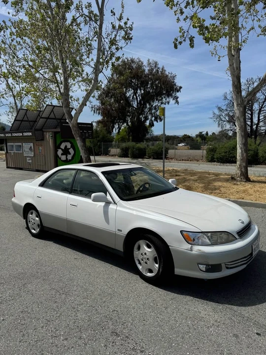 2000 Lexus ES 3rd Gen - Image 7 of 11