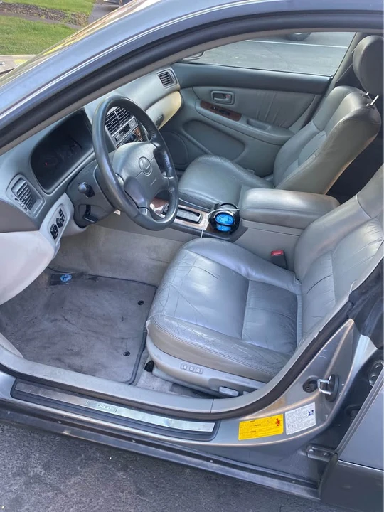 2000 Lexus ES 3rd Gen - Image 13 of 16