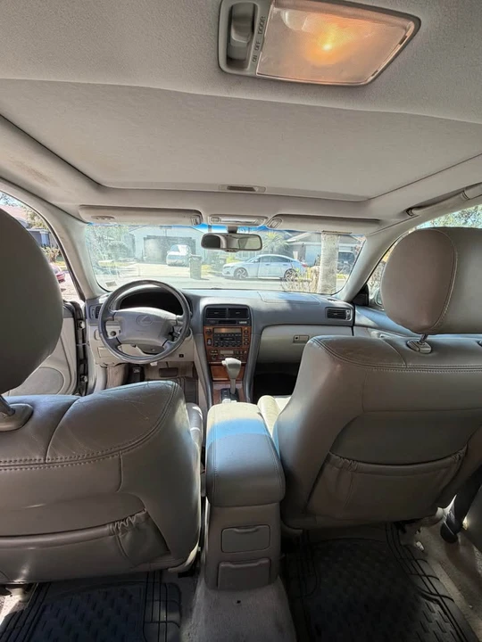 2000 Lexus ES 3rd Gen - Image 6 of 17