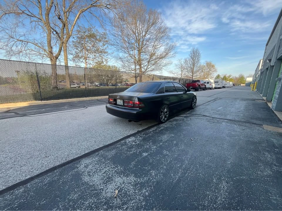 2000 Lexus ES 3rd Gen - Image 9 of 11