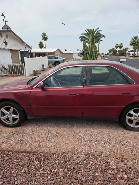 2000 Lexus ES 3rd Gen - Image 2 of 8