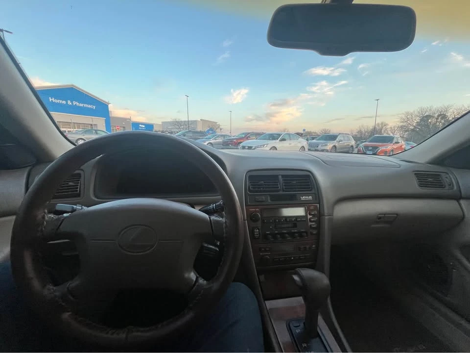 2000 Lexus ES 3rd Gen - Image 11 of 11