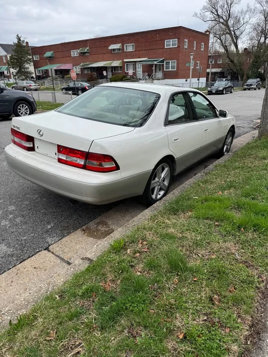 2000 Lexus ES 3rd Gen - Image 4 of 5