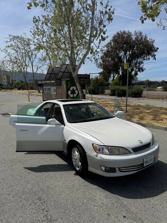 2000 Lexus ES 3rd Gen - Image 5 of 11