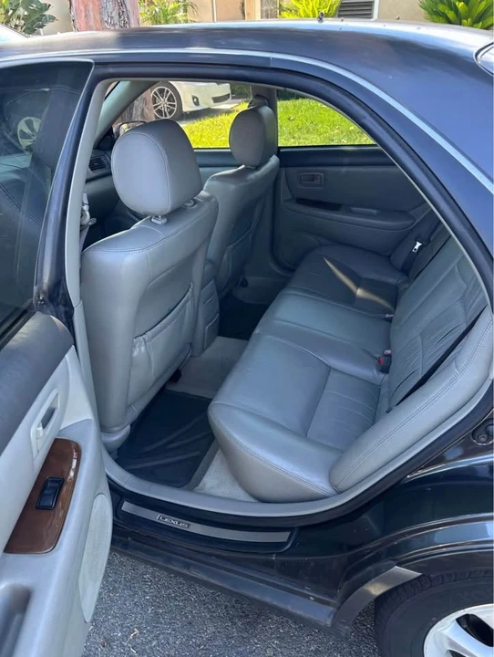 2000 Lexus ES 3rd Gen - Image 6 of 10