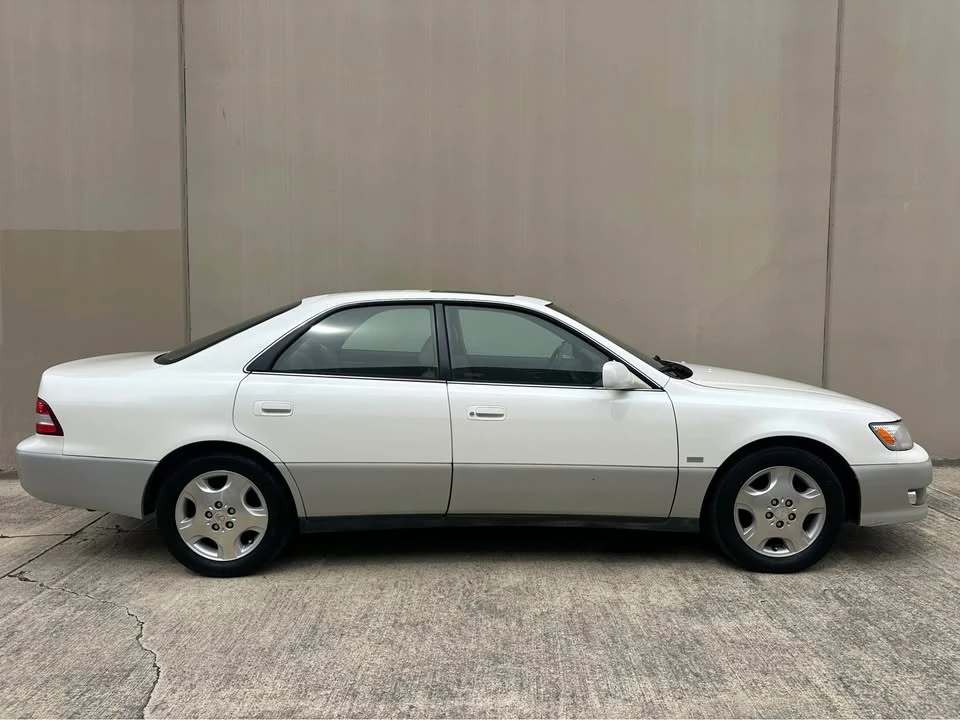 2000 Lexus ES 3rd Gen - Image 5 of 20