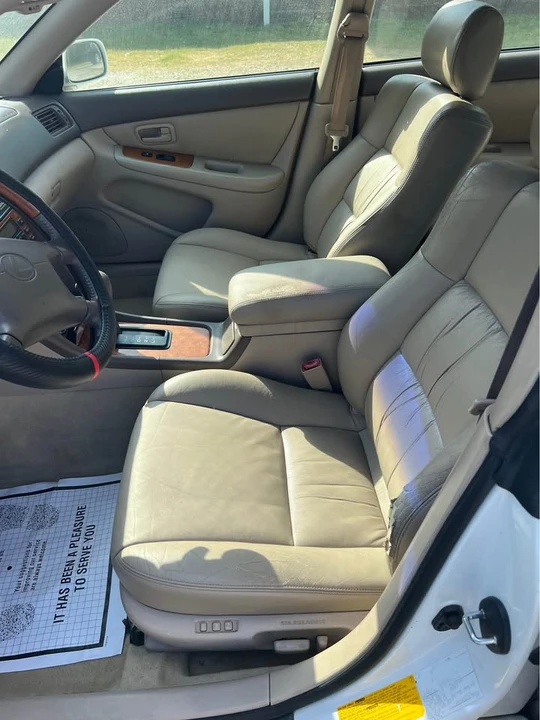 2000 Lexus ES 3rd Gen - Image 5 of 9