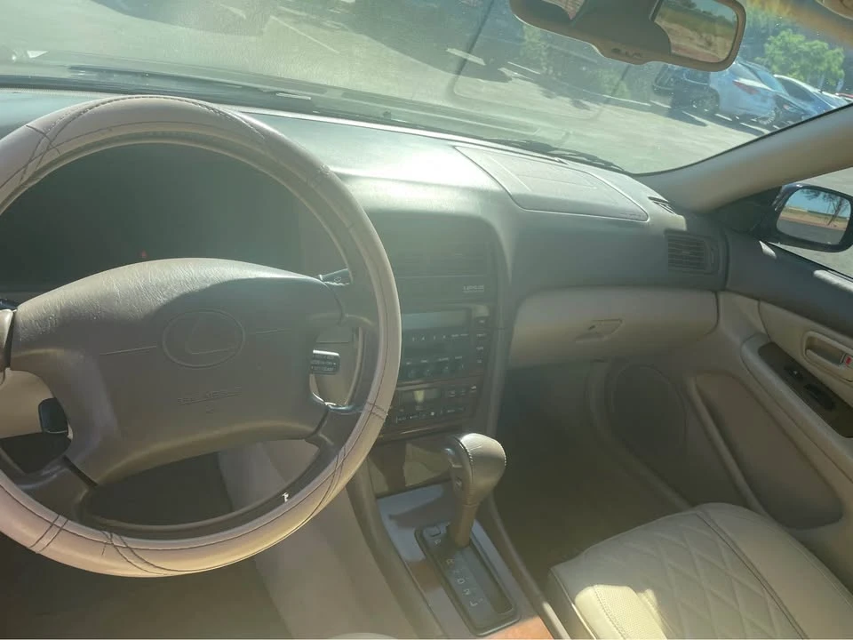2000 Lexus ES 3rd Gen - Image 6 of 12