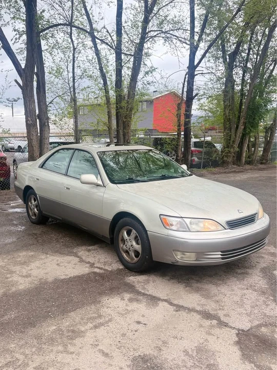 2000 Lexus ES 3rd Gen - Image 12 of 12