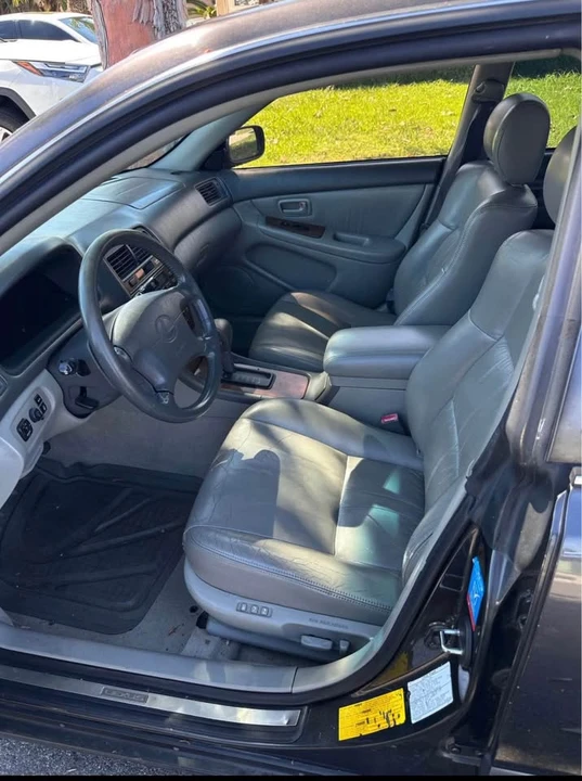 2000 Lexus ES 3rd Gen - Image 5 of 10