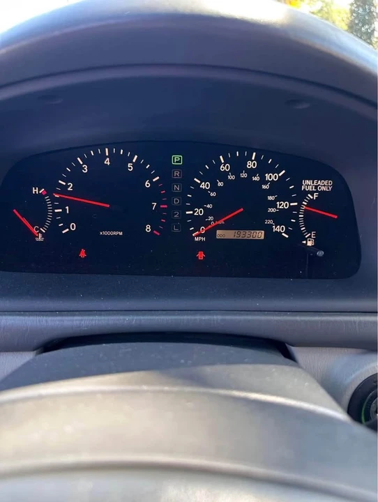 2000 Lexus ES 3rd Gen - Image 7 of 10
