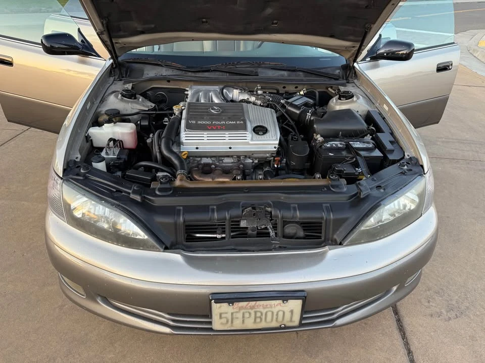 2000 Lexus ES 3rd Gen - Image 13 of 14