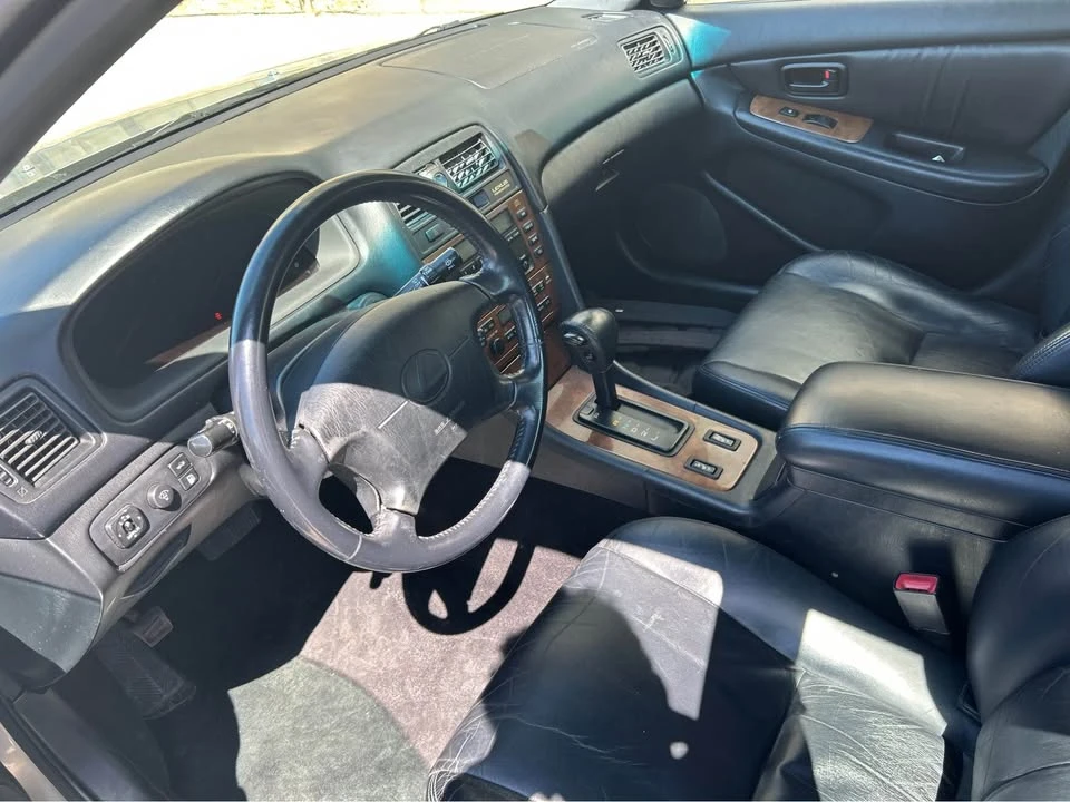 2000 Lexus ES 3rd Gen - Image 4 of 4