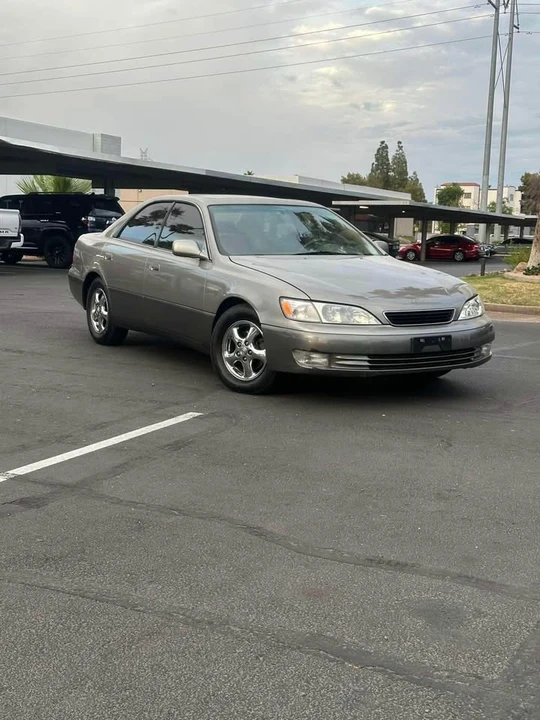 2000 Lexus ES 3rd Gen - Image 3 of 12