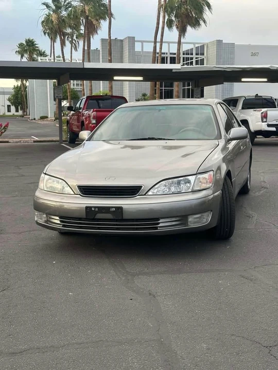 2000 Lexus ES 3rd Gen - Image 2 of 12