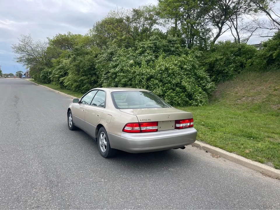 2000 Lexus ES 3rd Gen - Image 4 of 6