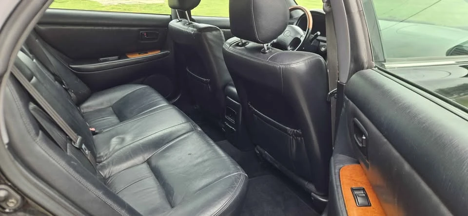 2000 Lexus ES 3rd Gen - Image 7 of 8