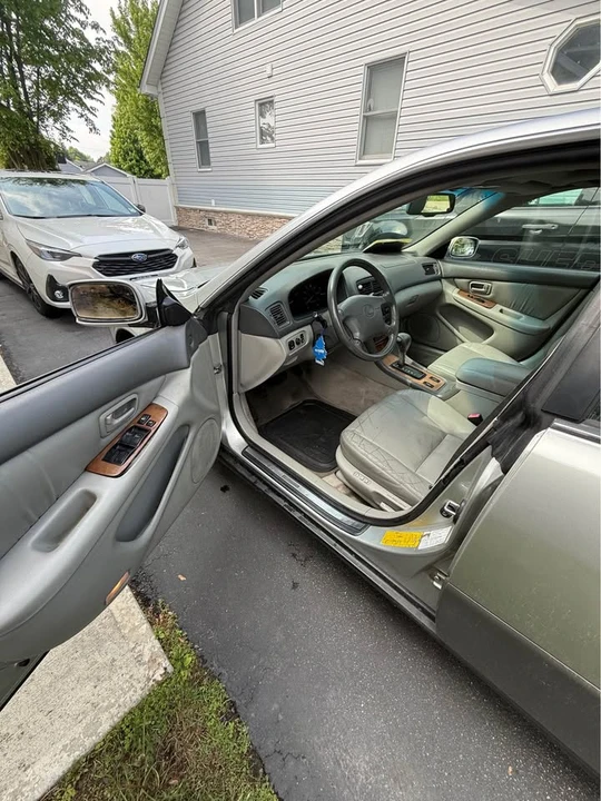 2000 Lexus ES 3rd Gen - Image 5 of 13