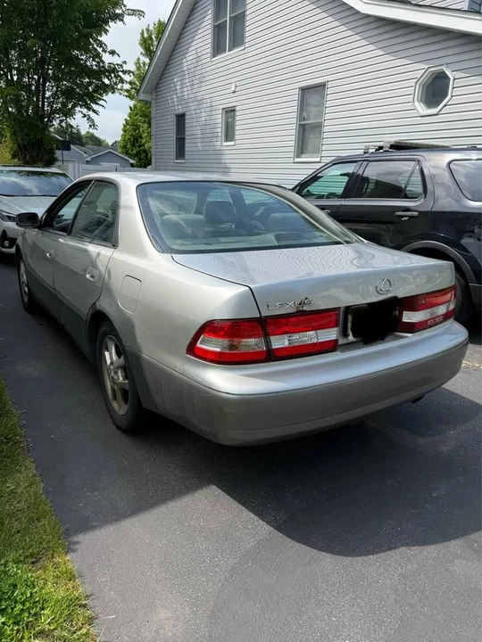 2000 Lexus ES 3rd Gen - Image 3 of 13