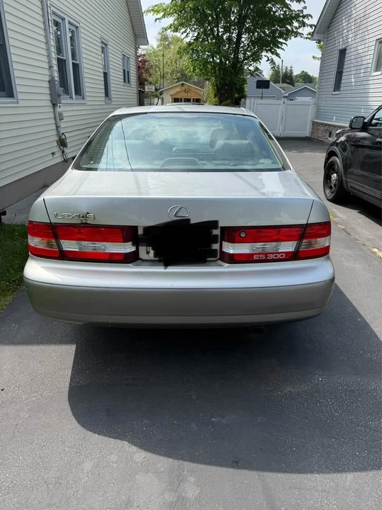 2000 Lexus ES 3rd Gen - Image 10 of 13