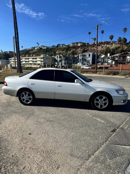 2000 Lexus ES 3rd Gen - Image 4 of 15