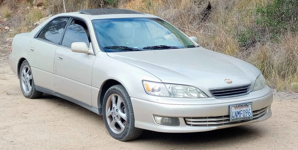 2000 Lexus ES 3rd Gen - Image 5 of 7