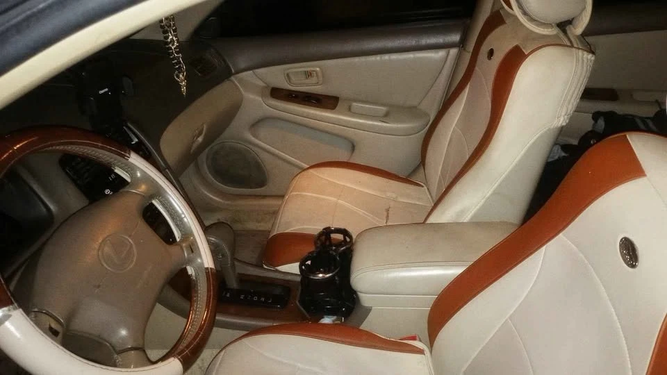 2000 Lexus ES 3rd Gen - Image 2 of 7