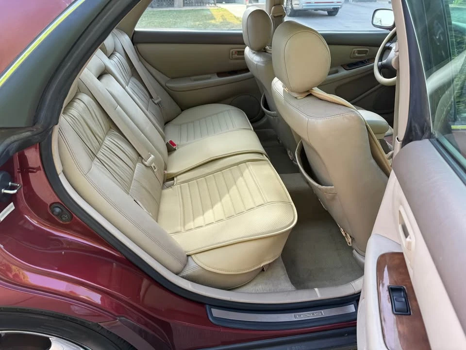 2000 Lexus ES 3rd Gen - Image 12 of 20