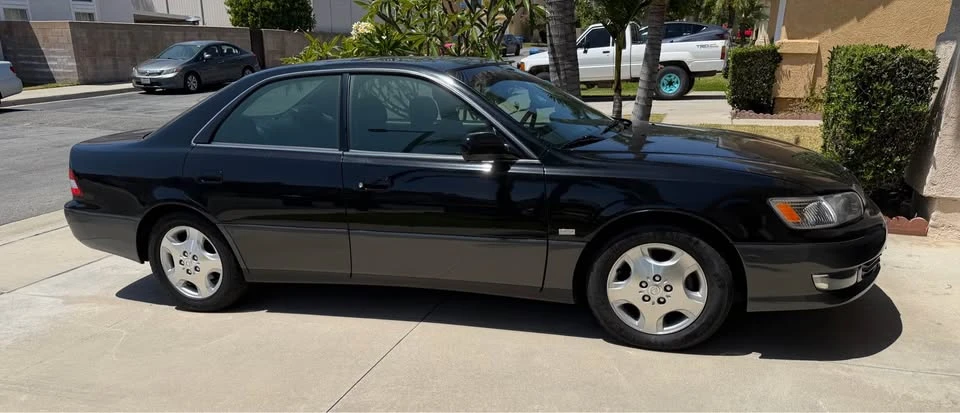 2000 Lexus ES 3rd Gen - Image 2 of 7